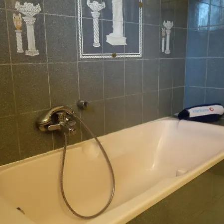 Cavalaire-sur-mer Sleeps 8 Pool Wifi Cavalaire-sur-Mer