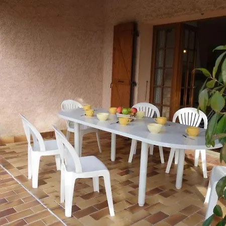 Cavalaire-sur-mer Sleeps 8 Pool Wifi *